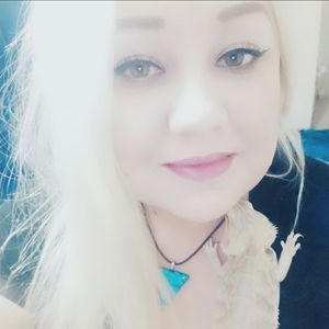 Meet your Posher, Phoenicia